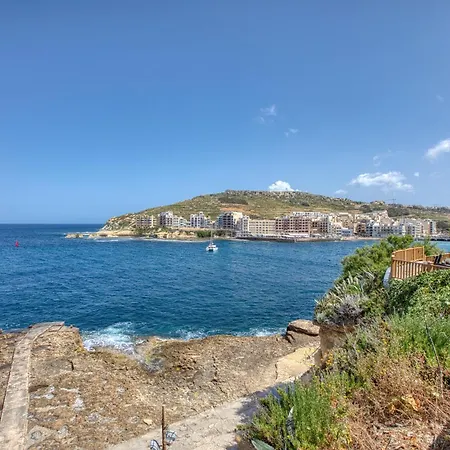 Waterfront Gozo Stay Overlooking Marsalforn Bay *