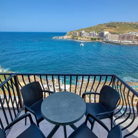 Apartment Waterfront Gozo Stay Overlooking Marsalforn Bay
