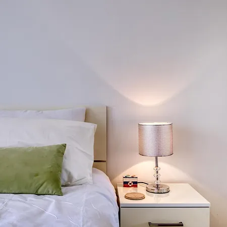 Waterfront Gozo Stay Overlooking Marsalforn Bay Apartment *