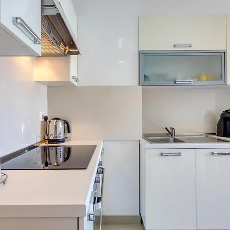 Apartment Waterfront Gozo Stay Overlooking Marsalforn Bay