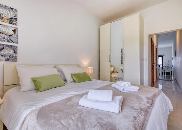 Scenic Gozo With 1br & Balcony Bliss By 360 Estates アパート